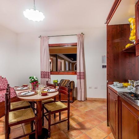 Residence Sos Alinos Cala Liberotto Esterno foto