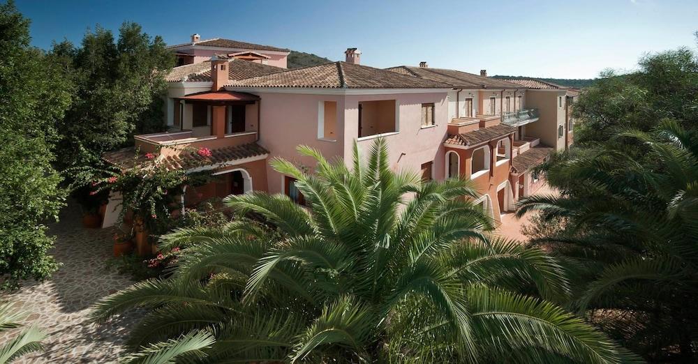 Residence Sos Alinos Cala Liberotto Esterno foto