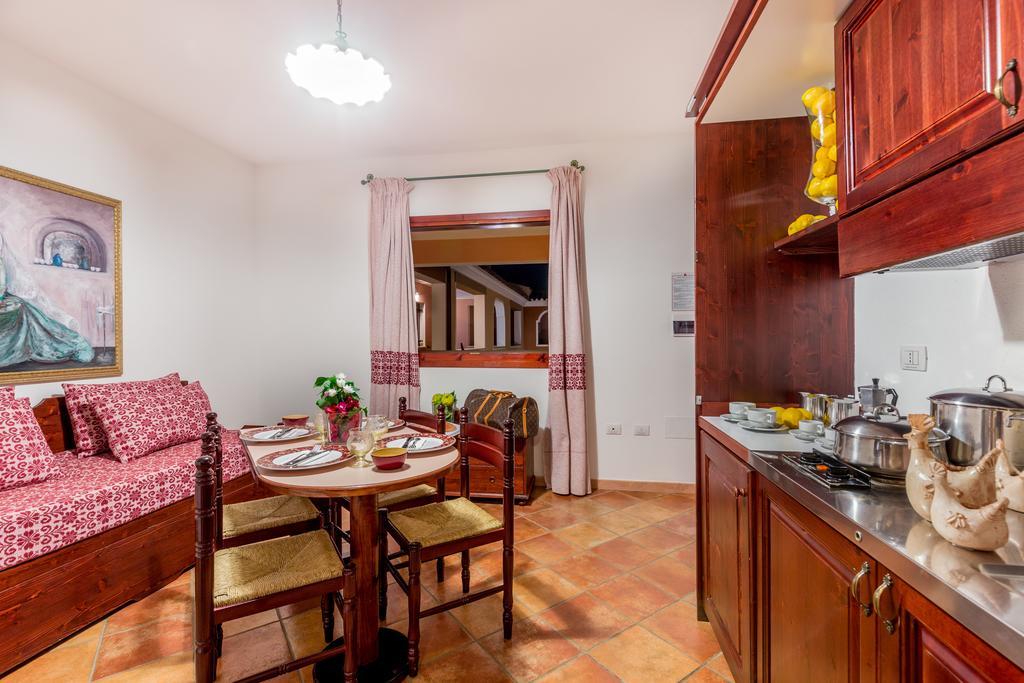 Residence Sos Alinos Cala Liberotto Esterno foto