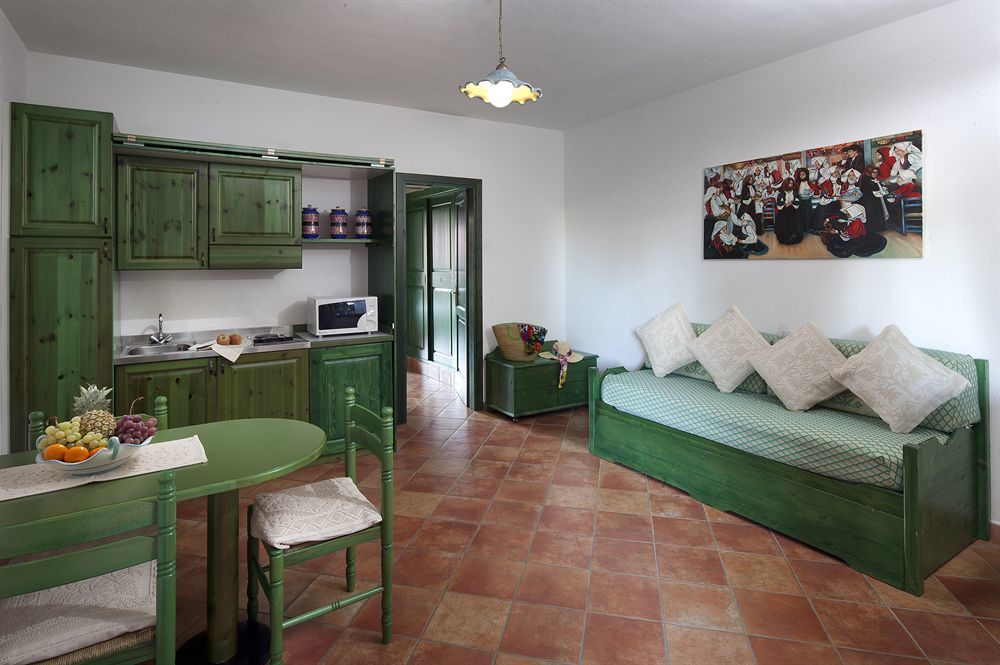 Residence Sos Alinos Cala Liberotto Esterno foto