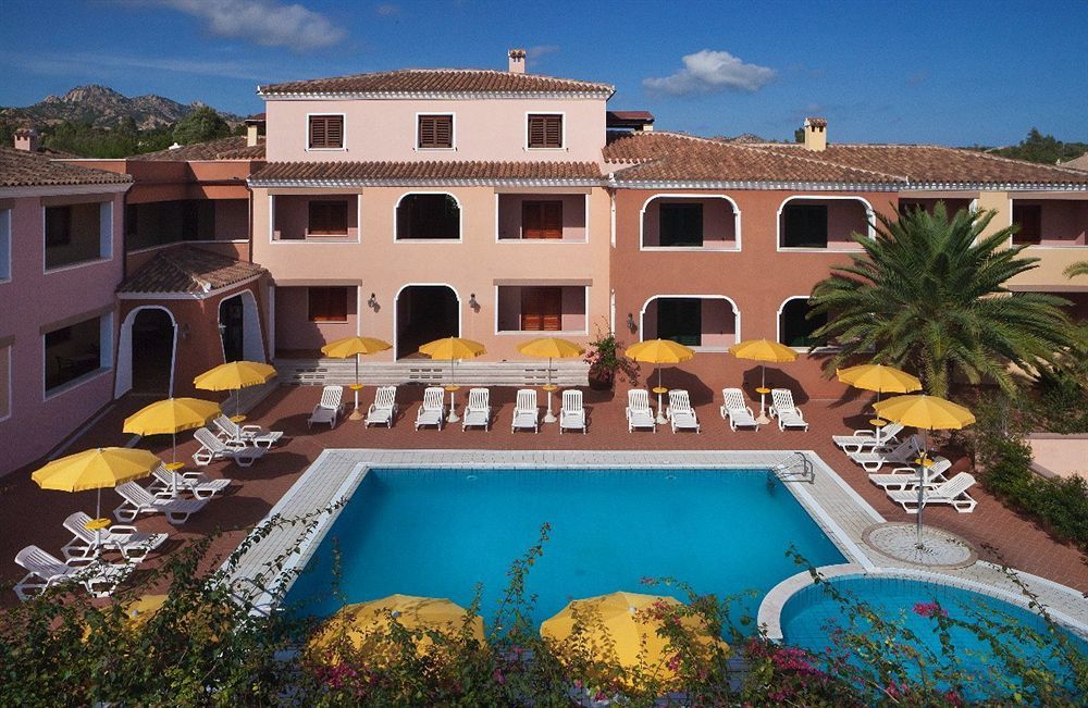 Residence Sos Alinos Cala Liberotto Esterno foto