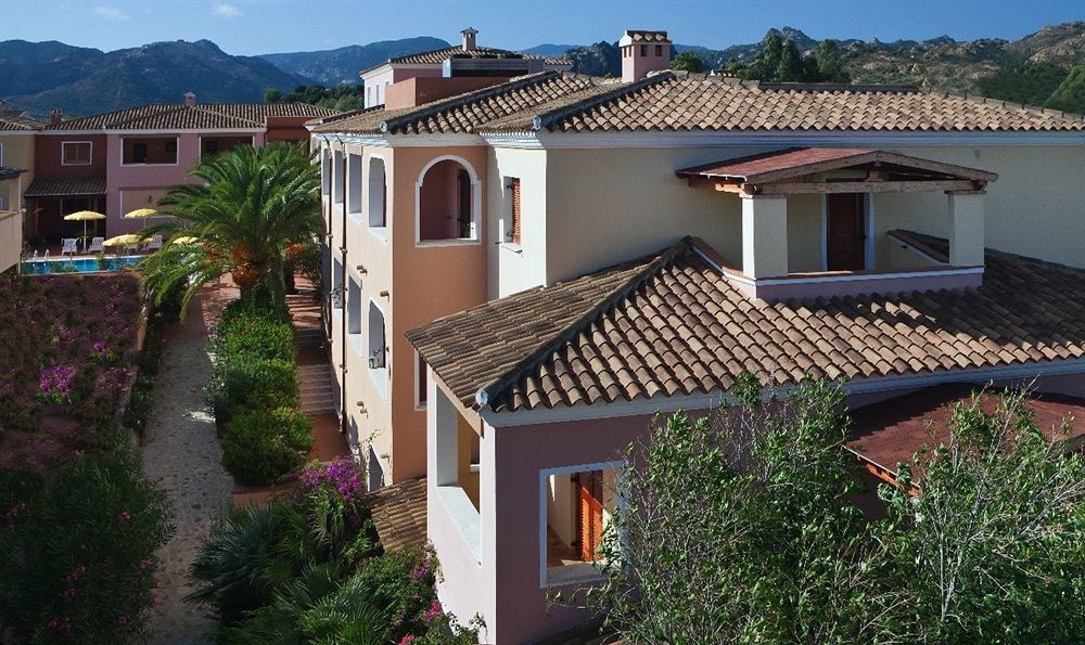 Residence Sos Alinos Cala Liberotto Esterno foto