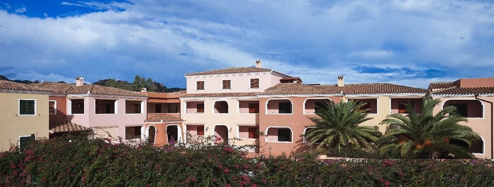 Residence Sos Alinos Cala Liberotto Esterno foto