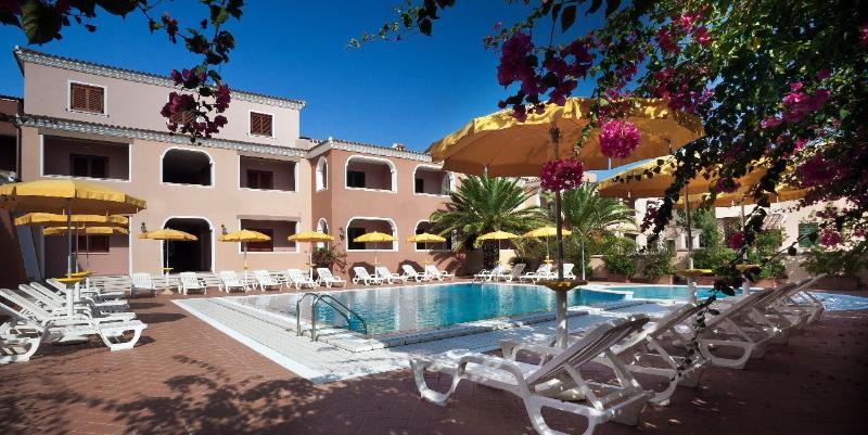 Residence Sos Alinos Cala Liberotto Esterno foto