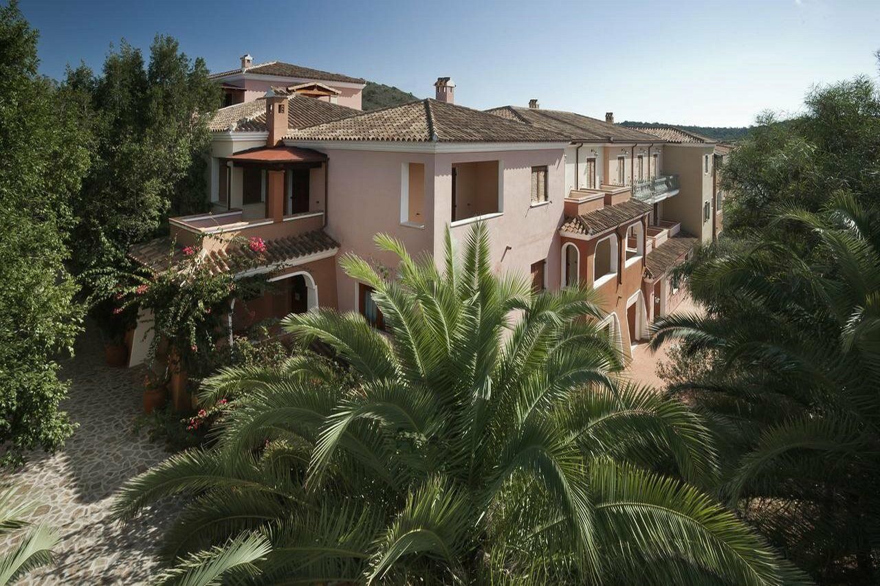 Residence Sos Alinos Cala Liberotto Esterno foto